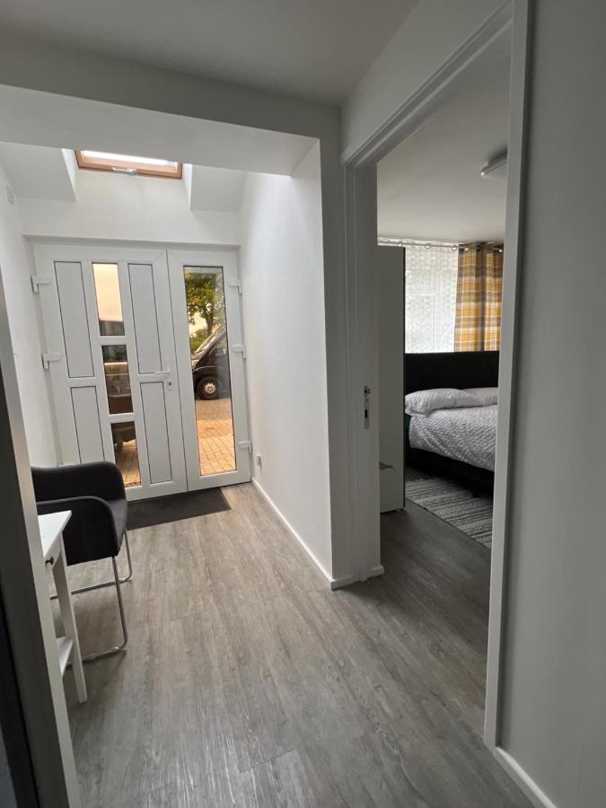Appartement Studio In Private House Near Central Milton Keynes Extérieur photo